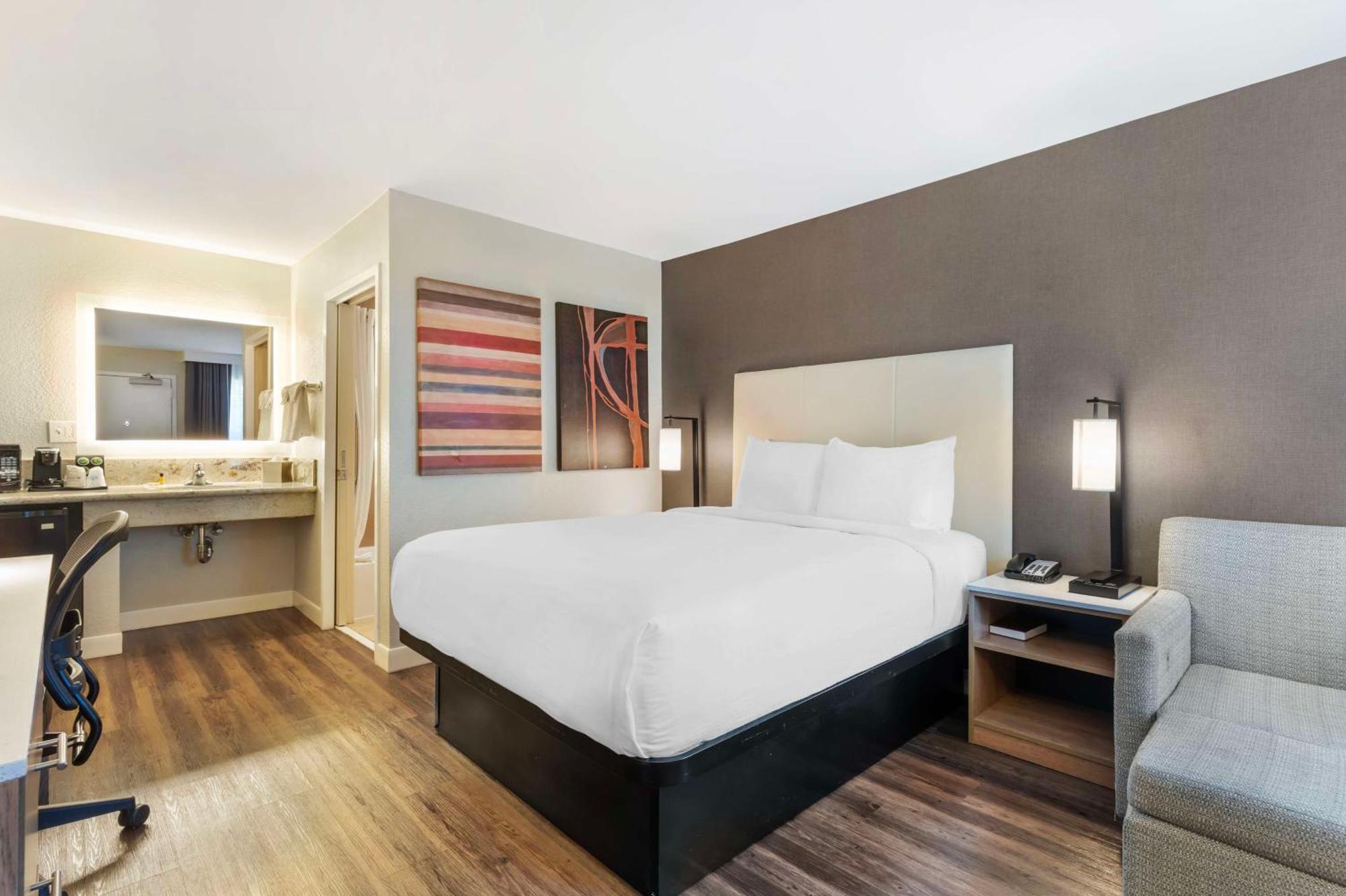 Best Western Plus Rancho Cordova Inn Екстер'єр фото