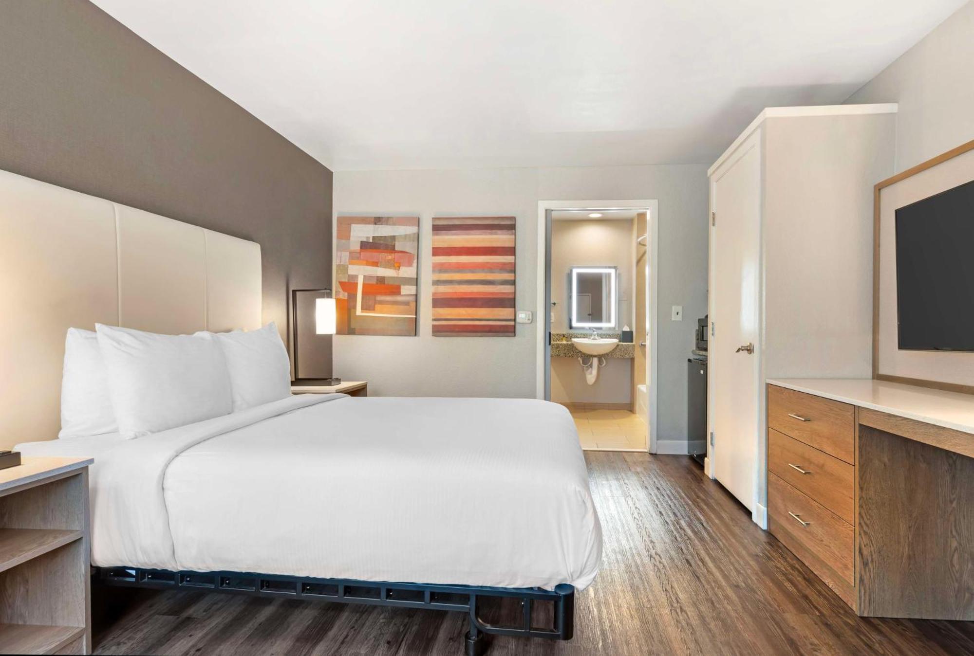 Best Western Plus Rancho Cordova Inn Екстер'єр фото