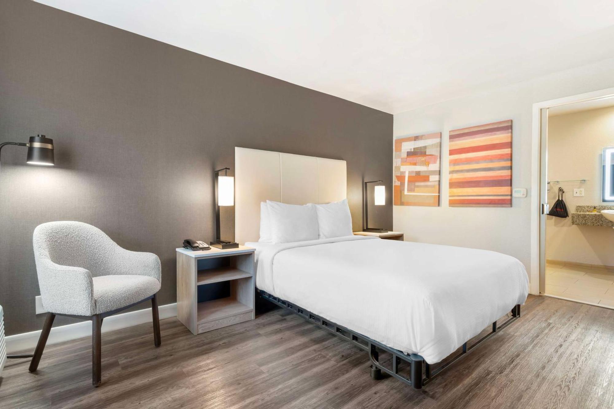 Best Western Plus Rancho Cordova Inn Екстер'єр фото