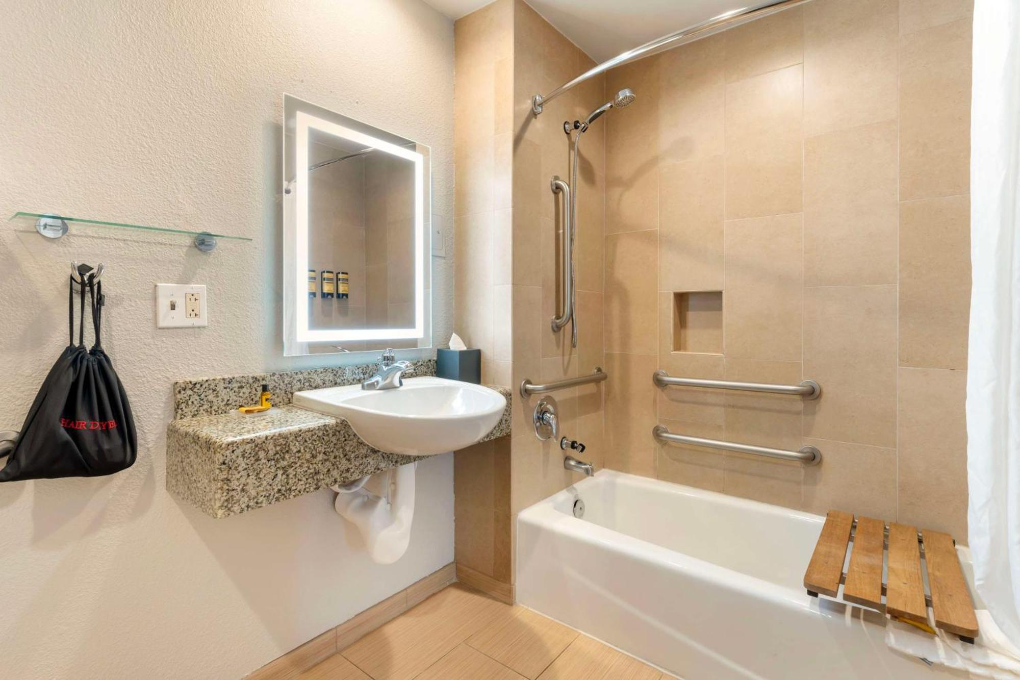 Best Western Plus Rancho Cordova Inn Екстер'єр фото