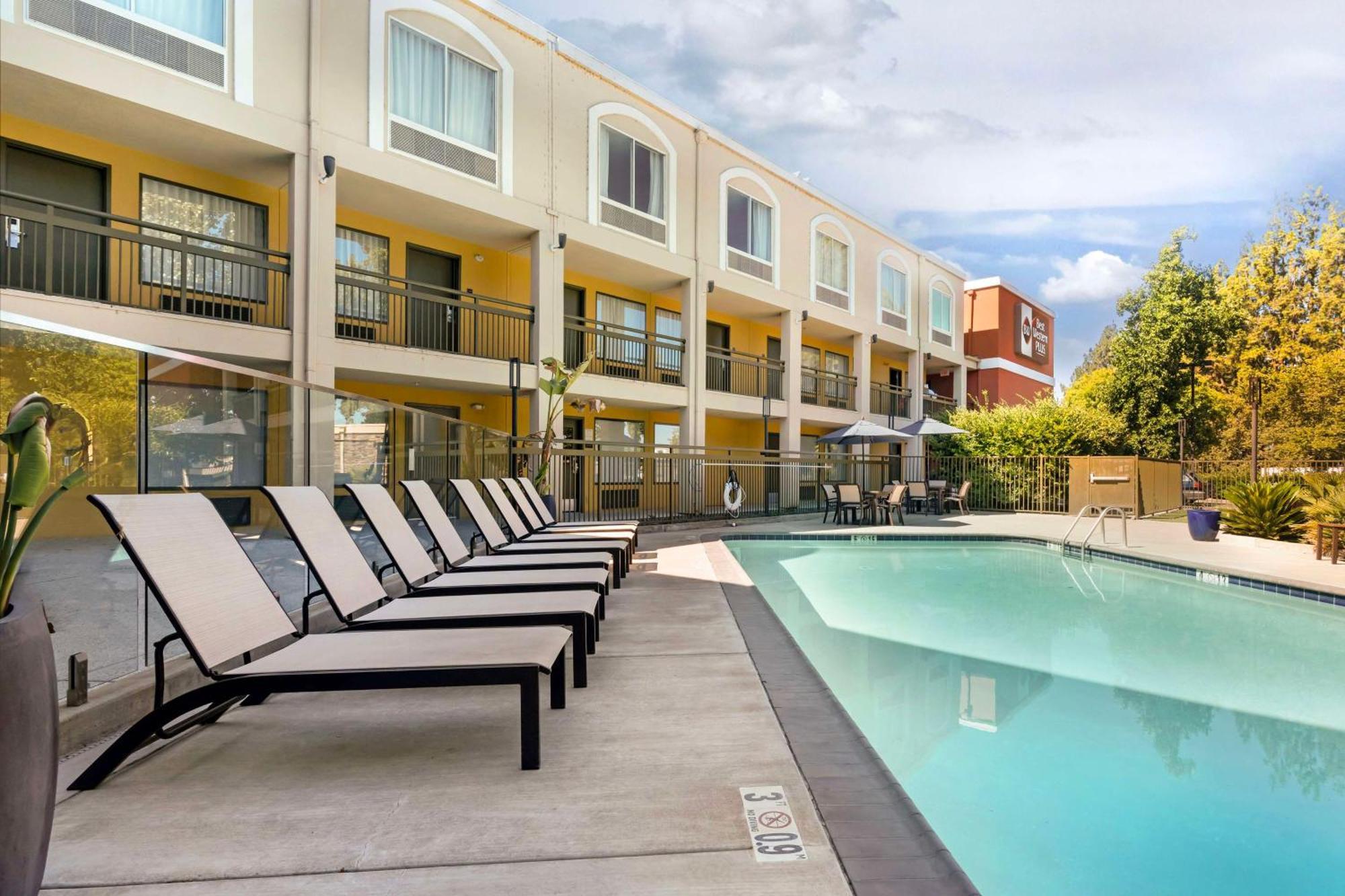Best Western Plus Rancho Cordova Inn Екстер'єр фото