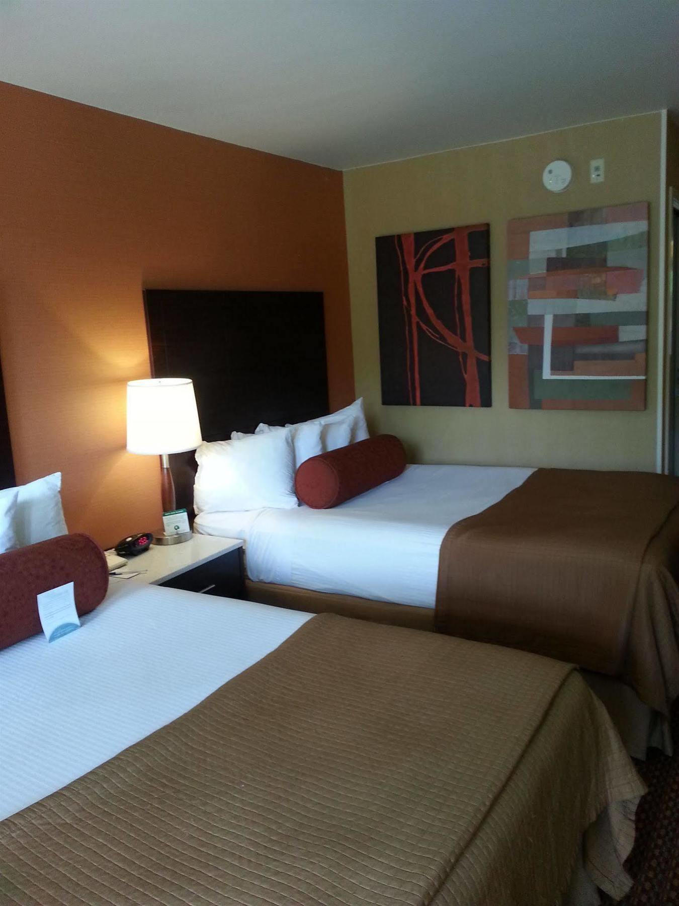 Best Western Plus Rancho Cordova Inn Екстер'єр фото