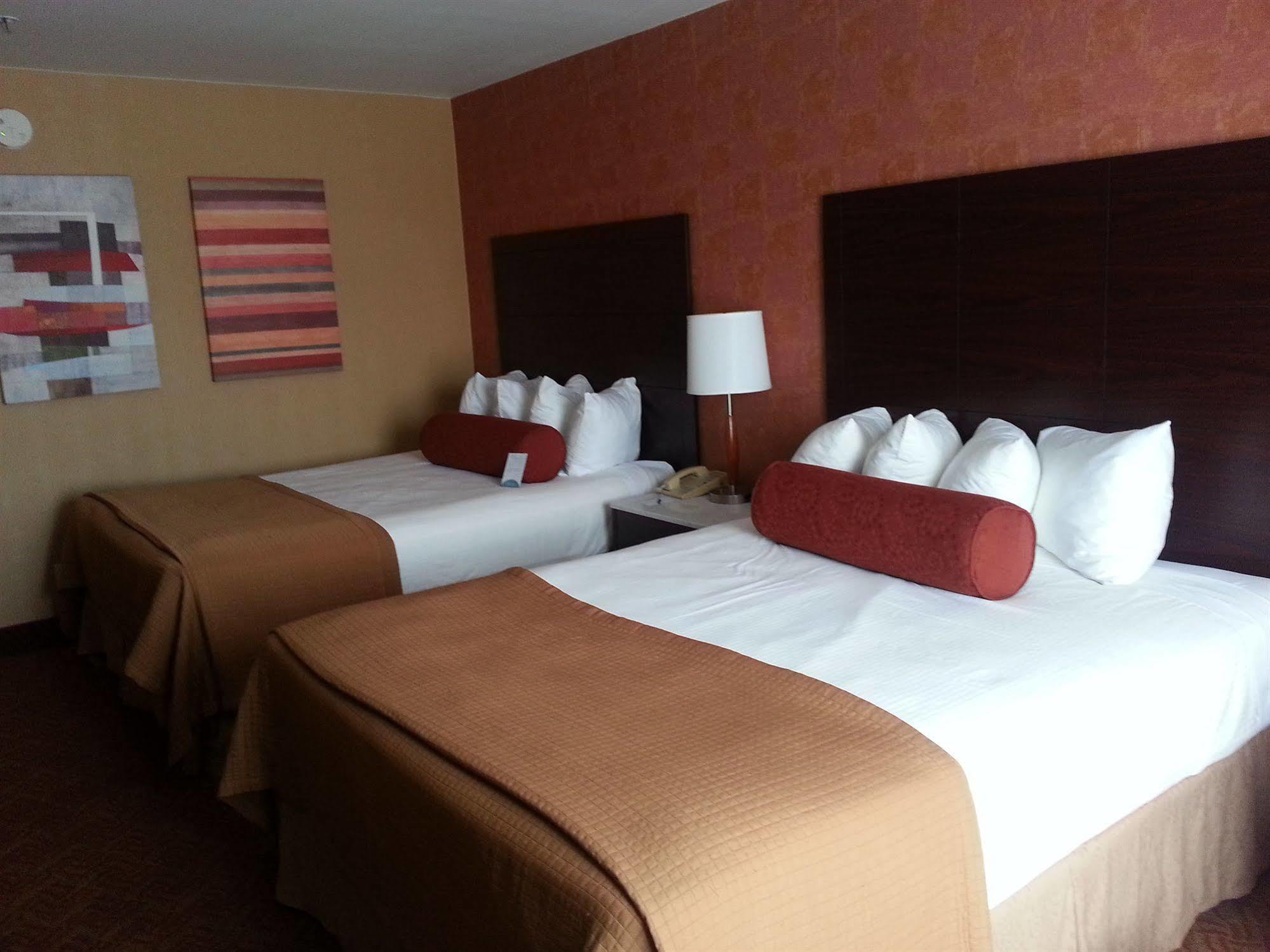 Best Western Plus Rancho Cordova Inn Екстер'єр фото