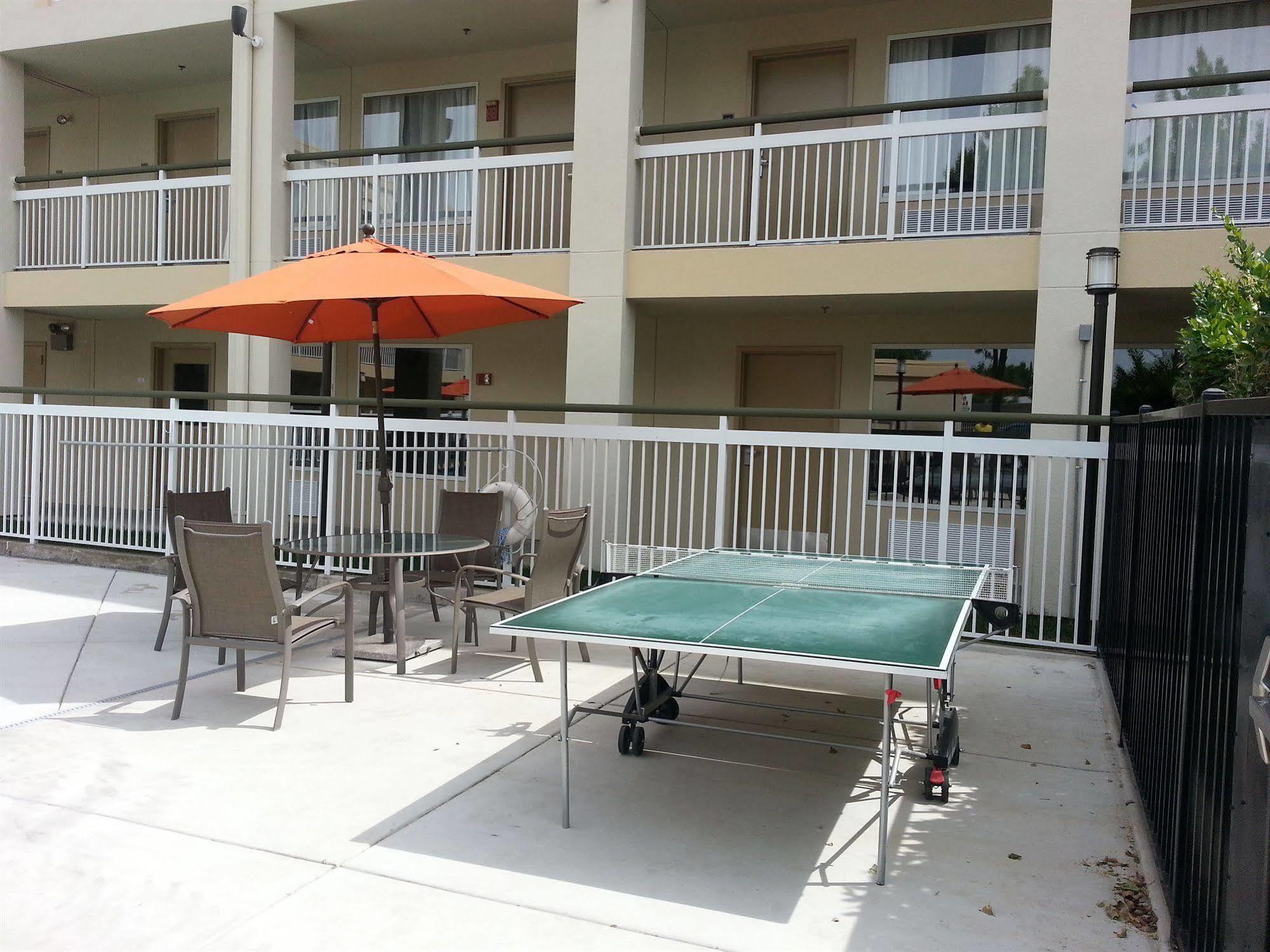 Best Western Plus Rancho Cordova Inn Екстер'єр фото