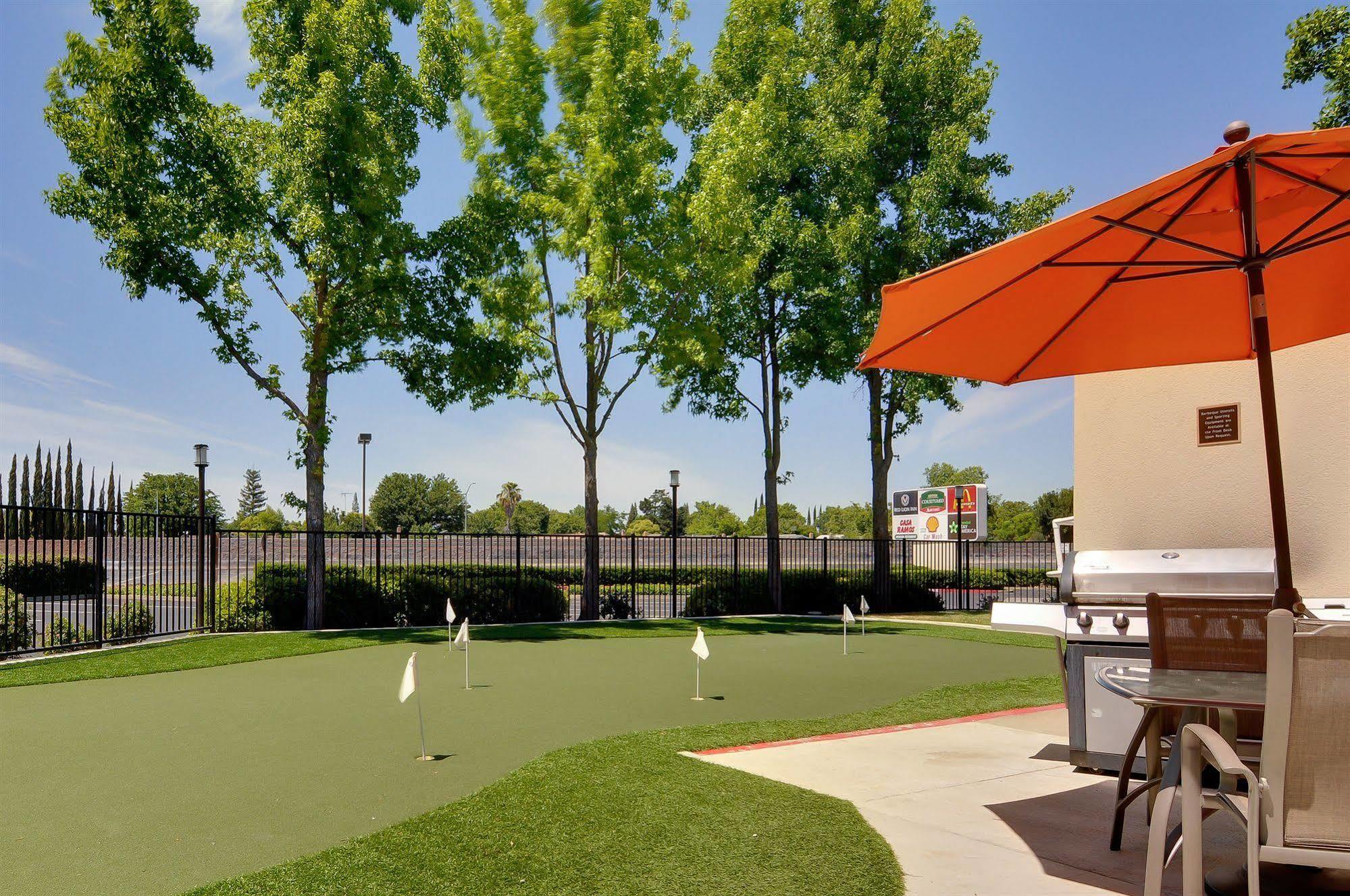 Best Western Plus Rancho Cordova Inn Екстер'єр фото